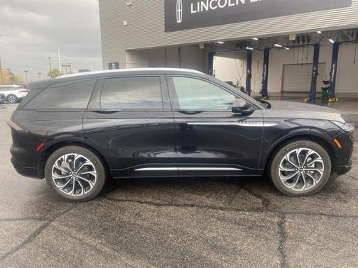 2024 Lincoln Nautilus Reserve