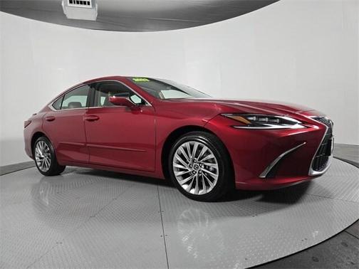 2023 Lexus ES 300h Luxury