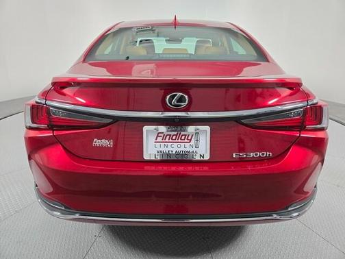 2023 Lexus ES 300h Luxury