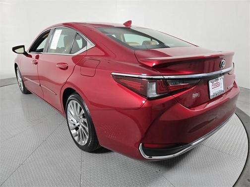 2023 Lexus ES 300h Luxury