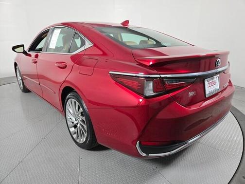 2023 Lexus ES 300h Luxury