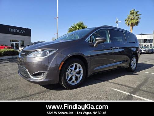 Granite Crystal Clearcoat Metallic 2019 Chrysler Pacifica Touring Plus