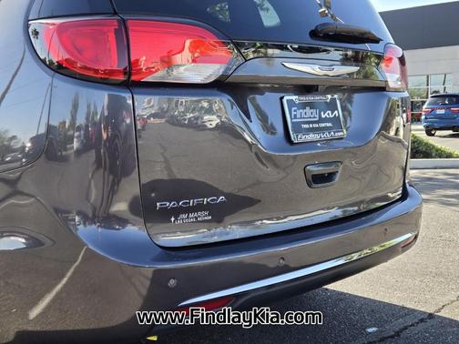 Granite Crystal Clearcoat Metallic 2019 Chrysler Pacifica Touring Plus