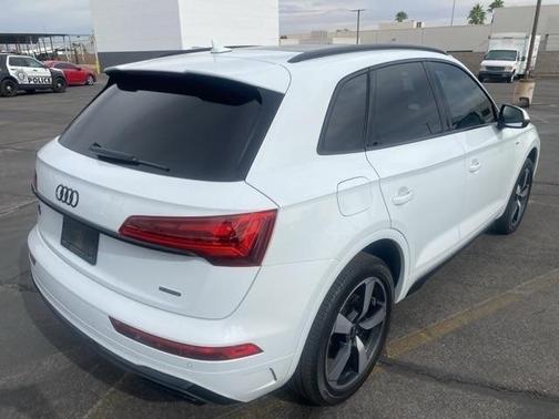 2022 Audi Q5 45 S line quattro Premium
