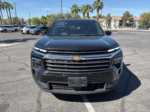 Mosaic Black Metallic 2025 Chevrolet Traverse LT