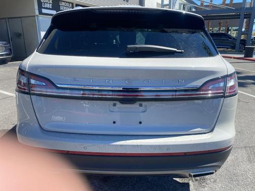 2022 Lincoln Nautilus Standard