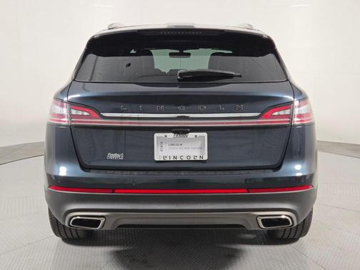 2022 Lincoln Nautilus Black Label