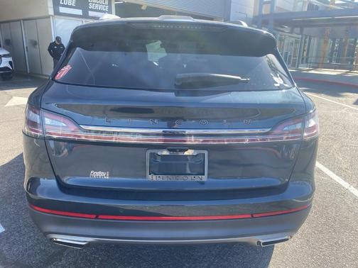 2022 Lincoln Nautilus Black Label