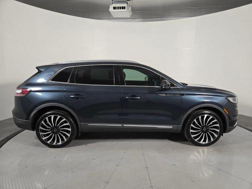 2022 Lincoln Nautilus Black Label