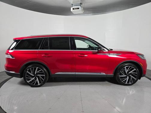 Red Carpet 2026 Lincoln Aviator Reserve AWD
