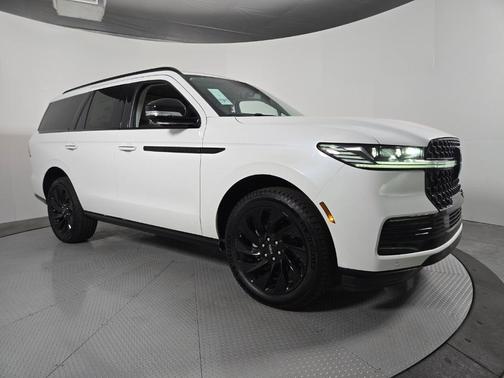 White Metallic 2026 Lincoln Navigator Reserve