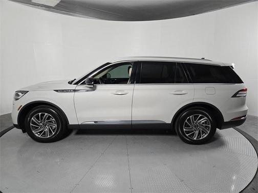 2023 Lincoln Aviator Standard AWD