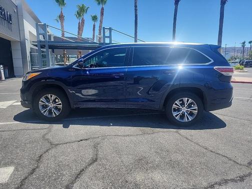 Nautical Blue Metallic 2014 Toyota Highlander XLE