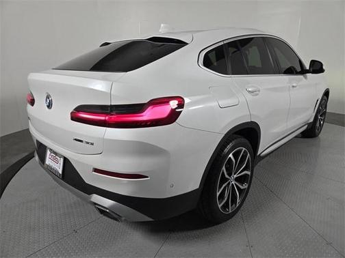 2022 BMW X4 xDrive30i