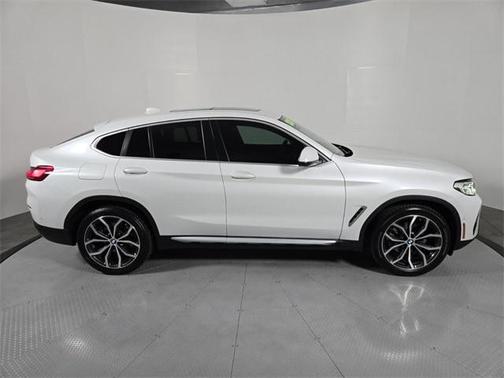 2022 BMW X4 xDrive30i