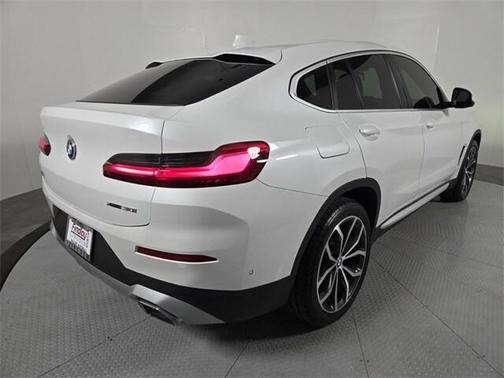2022 BMW X4 xDrive30i
