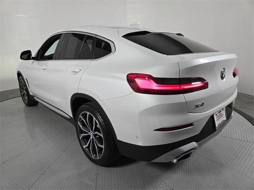 2022 BMW X4 xDrive30i