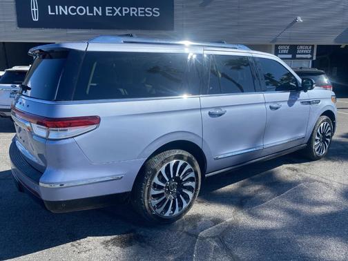2022 Lincoln Navigator L Black Label