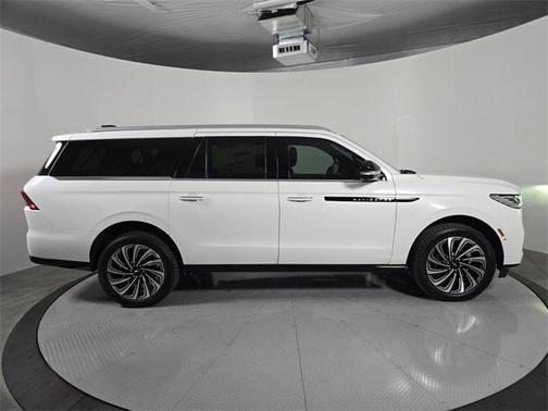 Star White 2026 Lincoln Navigator L Black Label