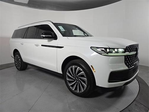 Star White 2026 Lincoln Navigator L Black Label