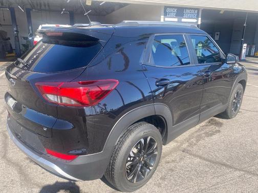 Mosaic Black Metallic 2022 Chevrolet Trailblazer LT