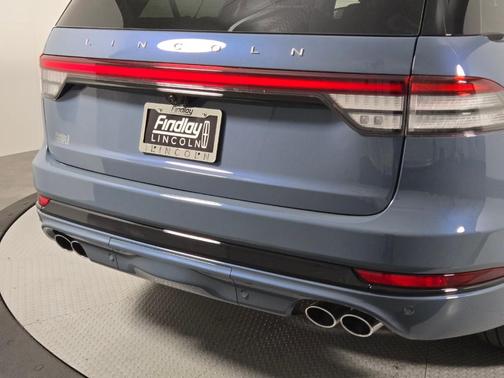Blue Metallic 2026 Lincoln Aviator Premiere