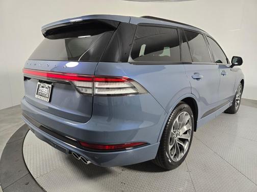 Blue Metallic 2026 Lincoln Aviator Premiere