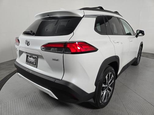 Wind Chill Pearl 2023 Toyota Corolla Cross XLE