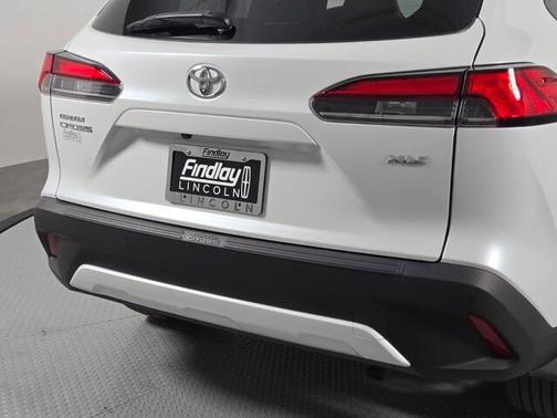 Wind Chill Pearl 2023 Toyota Corolla Cross XLE
