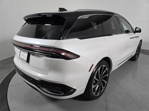 2024 Lincoln Nautilus Black Label