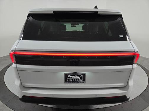 Star White 2026 Lincoln Navigator L Premiere