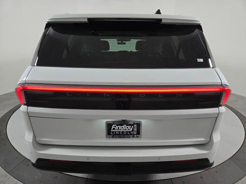White Metallic 2026 Lincoln Navigator L Premiere
