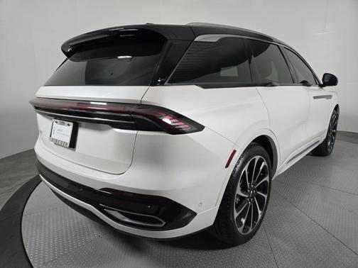 2024 Lincoln Nautilus Black Label