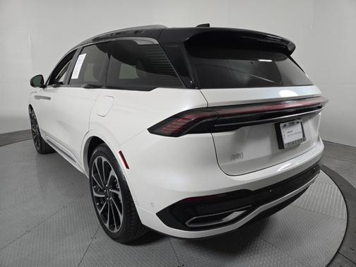 2024 Lincoln Nautilus Black Label