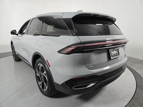 Metallic 2026 Lincoln Nautilus Premiere