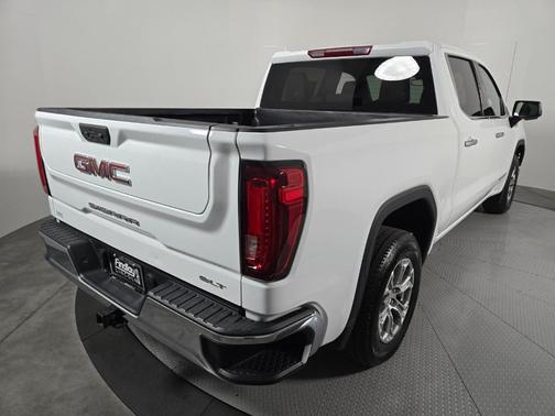 Summit White 2024 GMC Sierra 1500 SLT