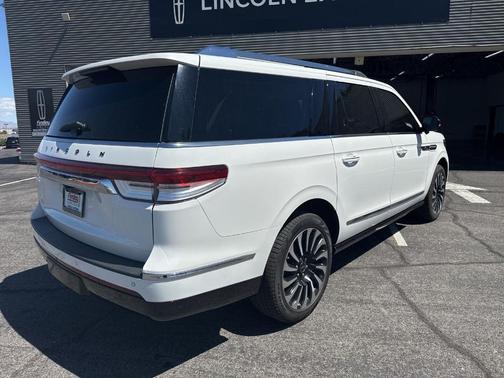 Pristine White 2022 Lincoln Navigator L Black Label