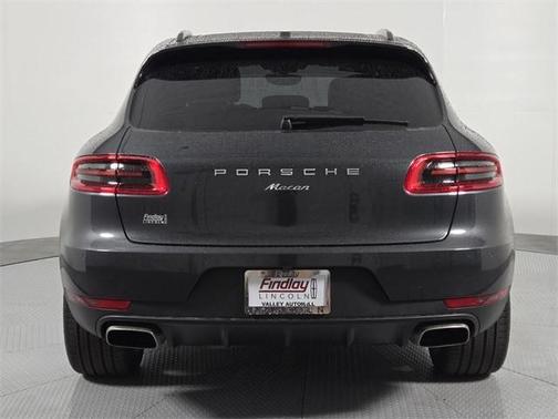 2018 Porsche Macan Base (PDK)
