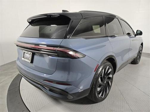 Whisper White 2026 Lincoln Nautilus Reserve