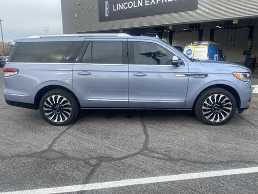2023 Lincoln Navigator L Black Label
