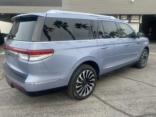 2023 Lincoln Navigator L Black Label