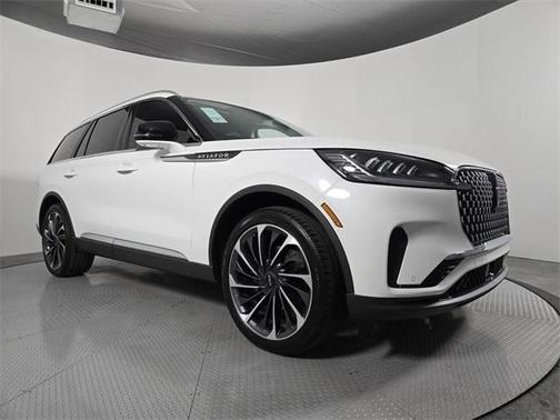Pristine White 2026 Lincoln Aviator Reserve RWD