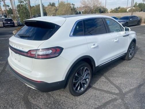 2022 Lincoln Nautilus Reserve