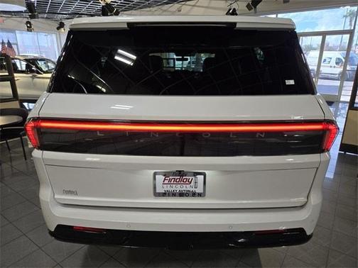 2025 Lincoln Navigator L Reserve