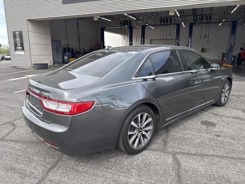 Magnetic Gray Metallic 2019 Lincoln Continental Standard