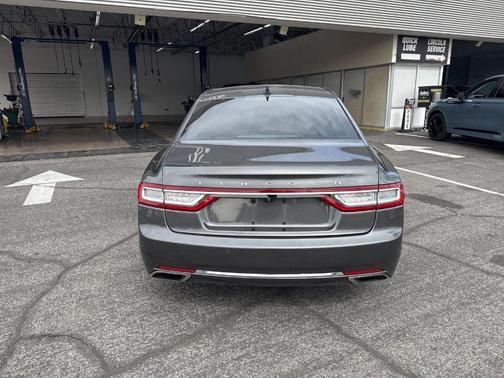 Magnetic Gray Metallic 2019 Lincoln Continental Standard