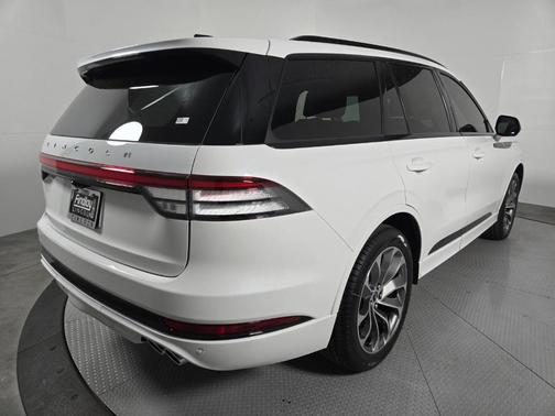 Pristine White 2026 Lincoln Aviator Premiere