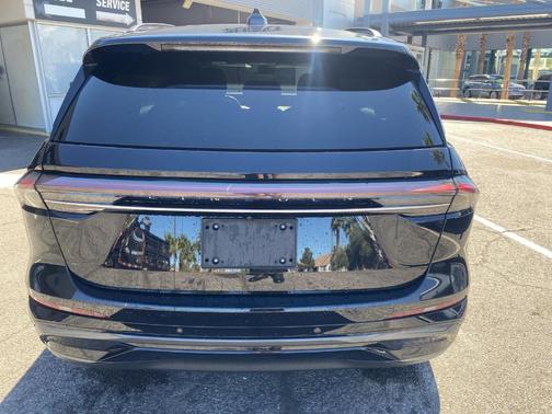 Infinite Black Metallic 2024 Lincoln Nautilus Reserve