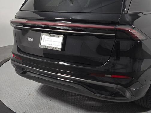 Infinite Black Metallic 2024 Lincoln Nautilus Reserve