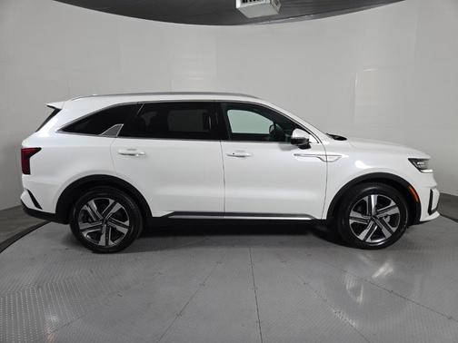 Snow White Pearl 2023 Kia Sorento Hybrid SX Prestige